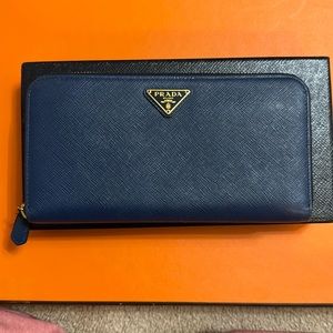 PRADA Saffiano Zip Wallet